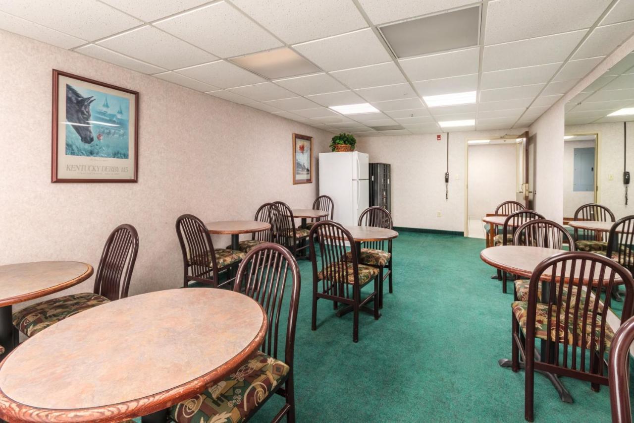 Red Roof Inn Morehead Bagian luar foto